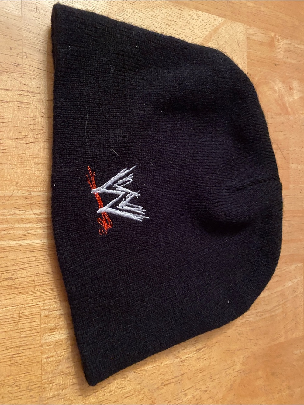 WWE OLD STYLE LOGO BEANIE HAT EXCELLENT CONDITION HARD TO FIND